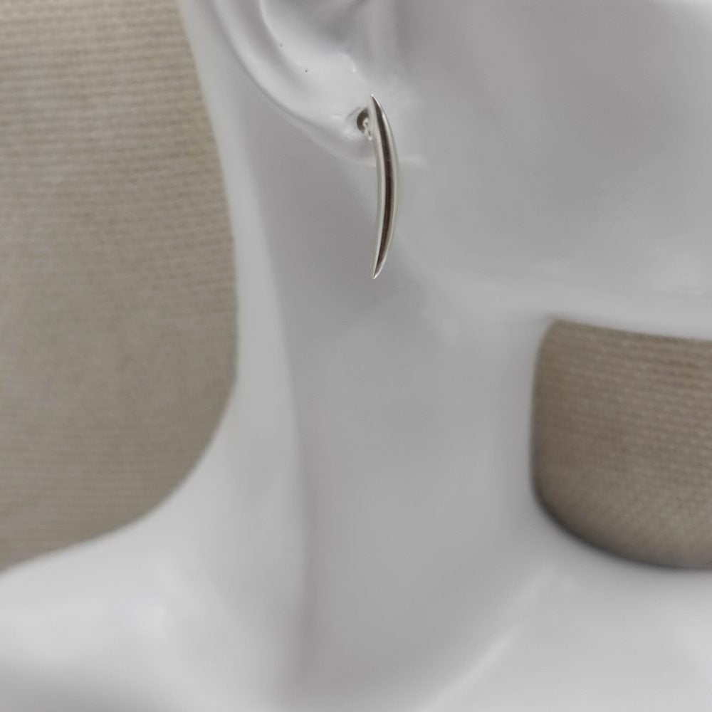 Orecchini Minimal in Argento 925 – Eleganza Essenziale