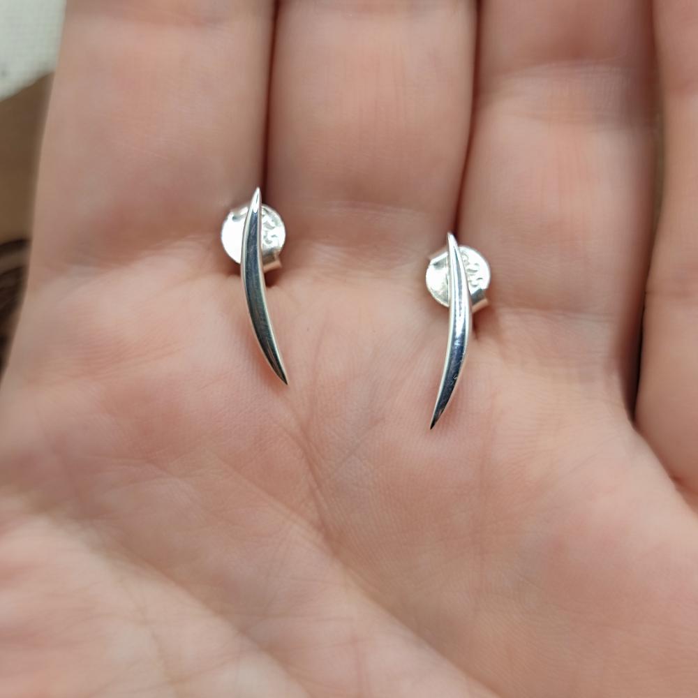 Orecchini Minimal in Argento 925 – Eleganza Essenziale