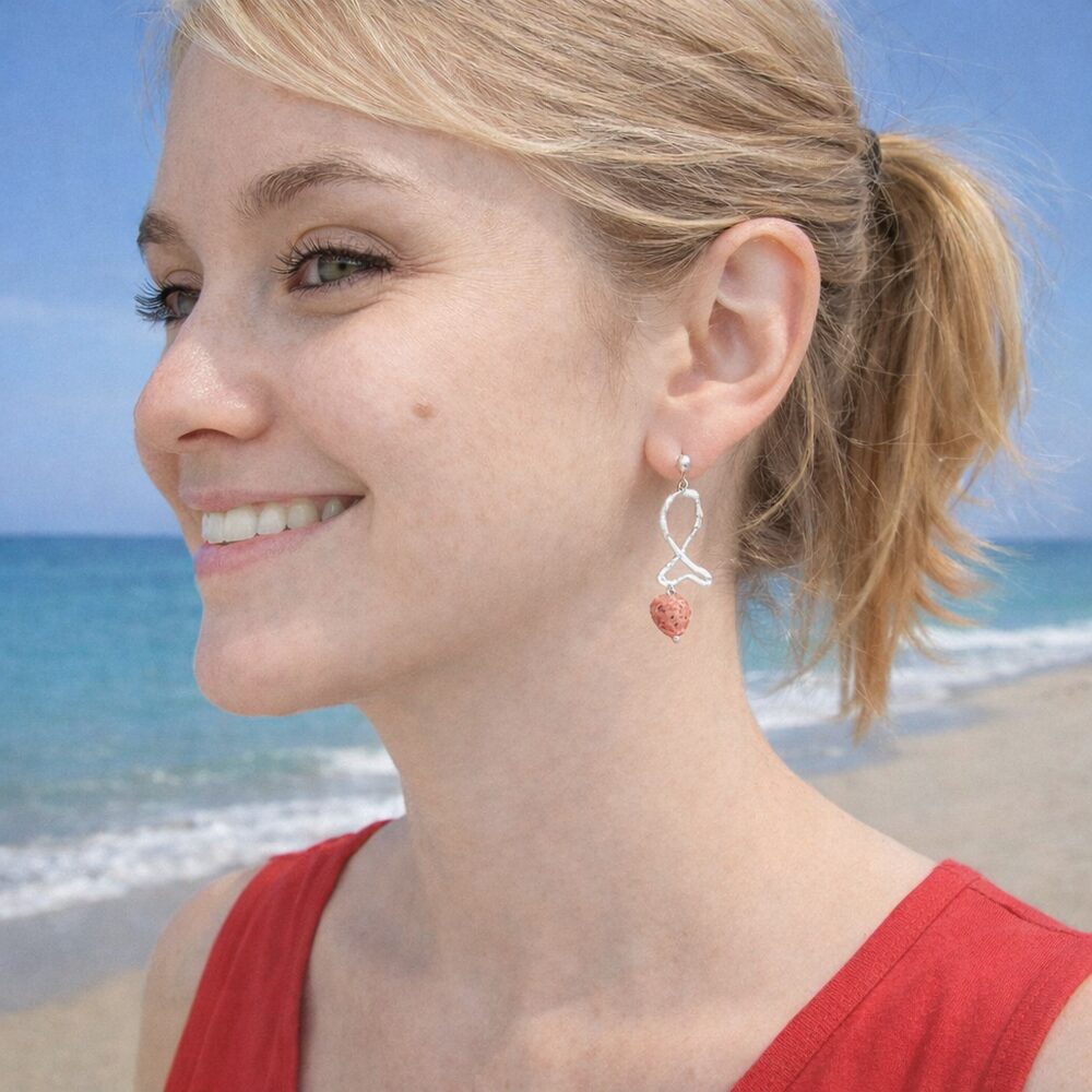 Orecchini in argento con pesci stilizzati e corallo - TENALI
