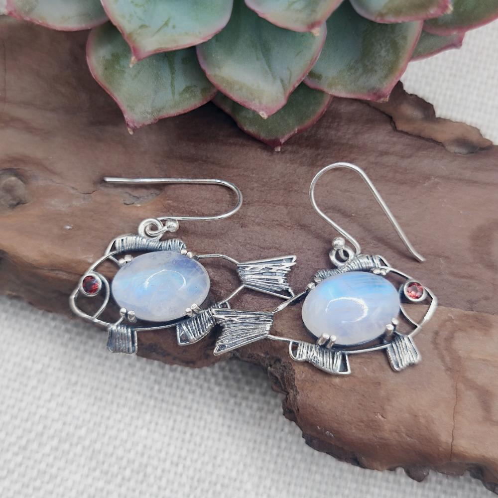 Orecchini a Forma di Pesce con Pietra Naturale - INAK pietra di luna