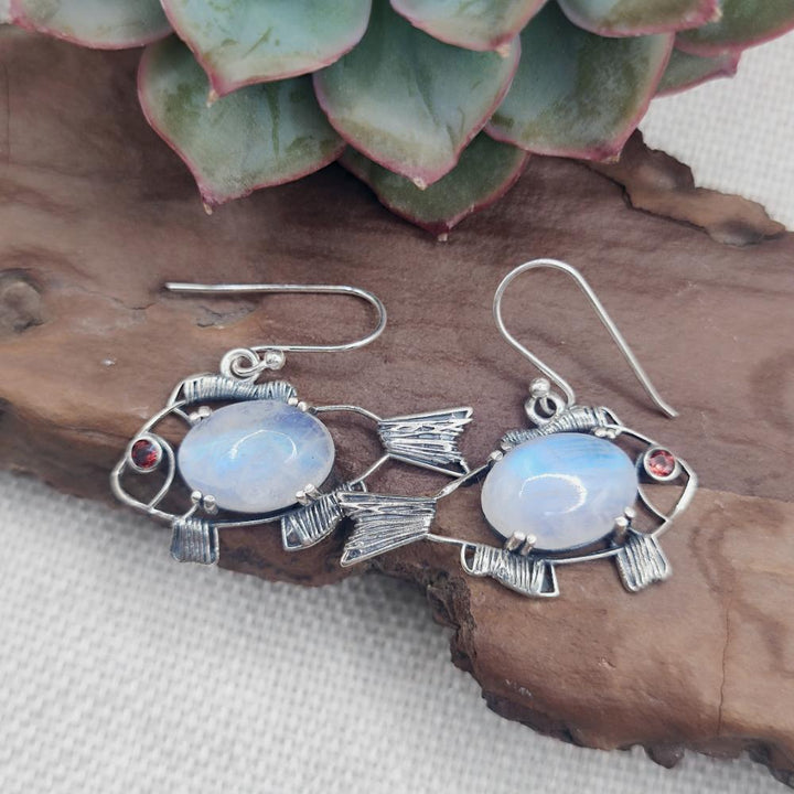 Orecchini a Forma di Pesce con Pietra Naturale - INAK pietra di luna