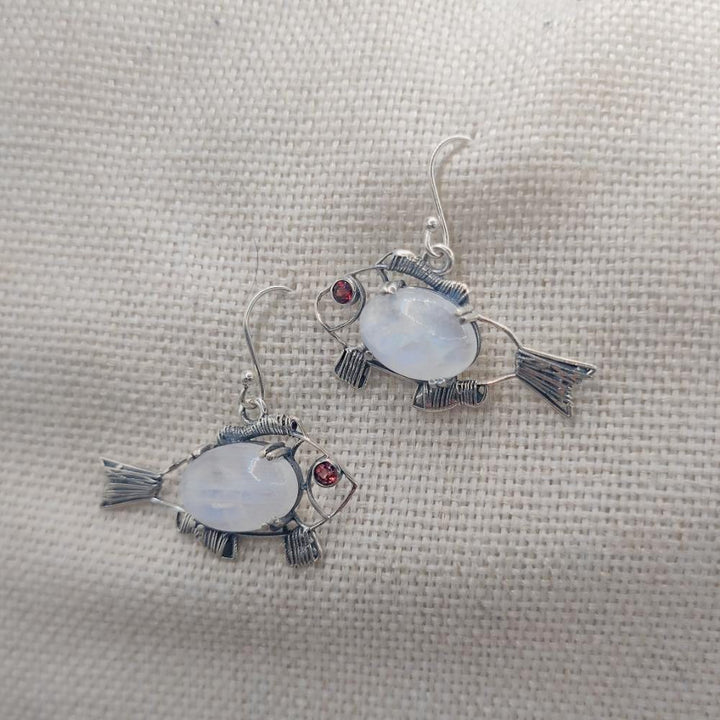 Orecchini a Forma di Pesce con Pietra Naturale - INAK pietra di luna