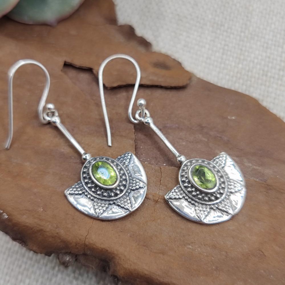 Orecchini in Argento con pietra di peridoto naturale - DANAMARA