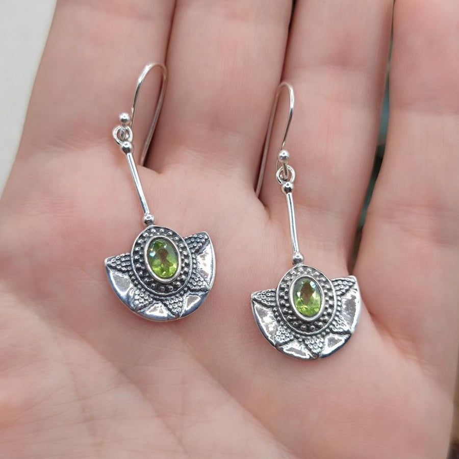Orecchini in Argento con pietra di peridoto naturale - DANAMARA