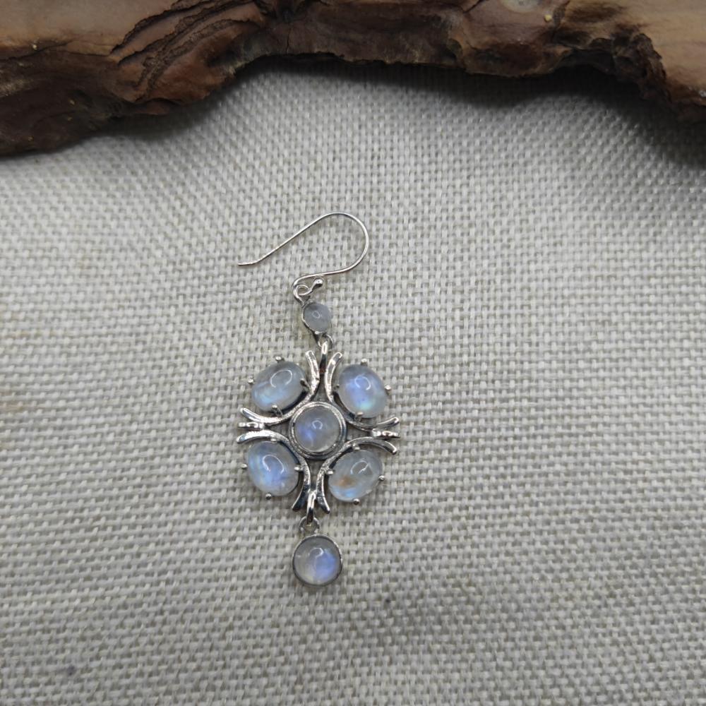 orecchini con pietra di luna