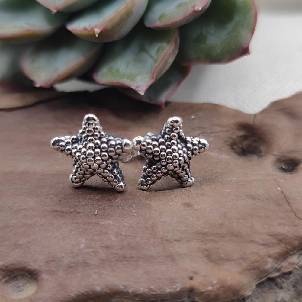 Orecchini artigianali in argento 925 con stella marina - BAGMATI