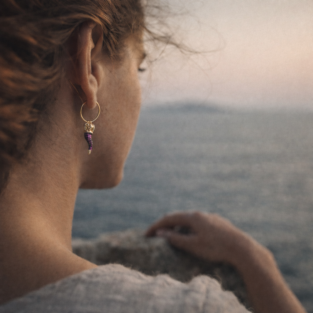 Orecchini artigianali in argento dorato con zirconi - KARMA