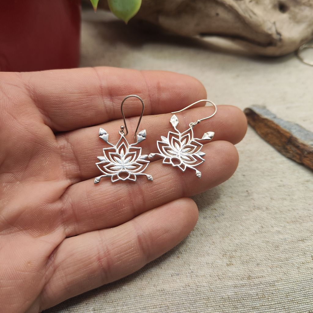 Orecchini in argento 925 con fiore di loto - CHAMBAL