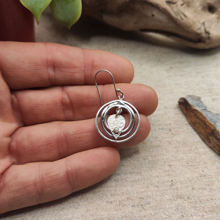 Orecchini artigianali in argento 925 con perla - GANDAKI