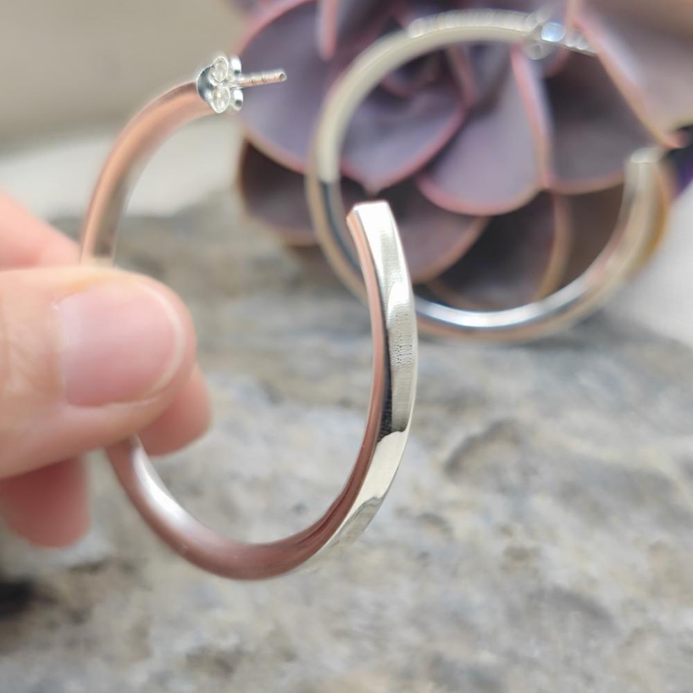Orecchini a cerchio aperto in argento 925 - SAKURA