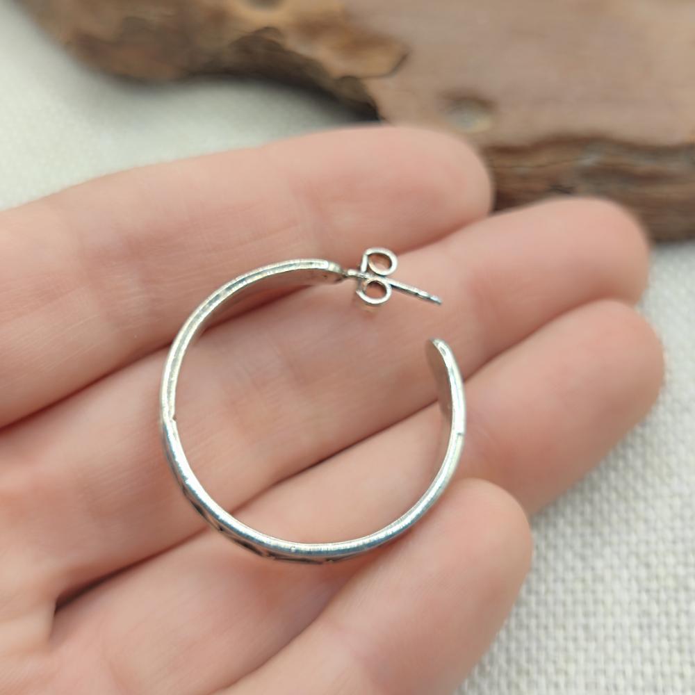 Orecchini a cerchio decorato in argento 925 - ANAYA