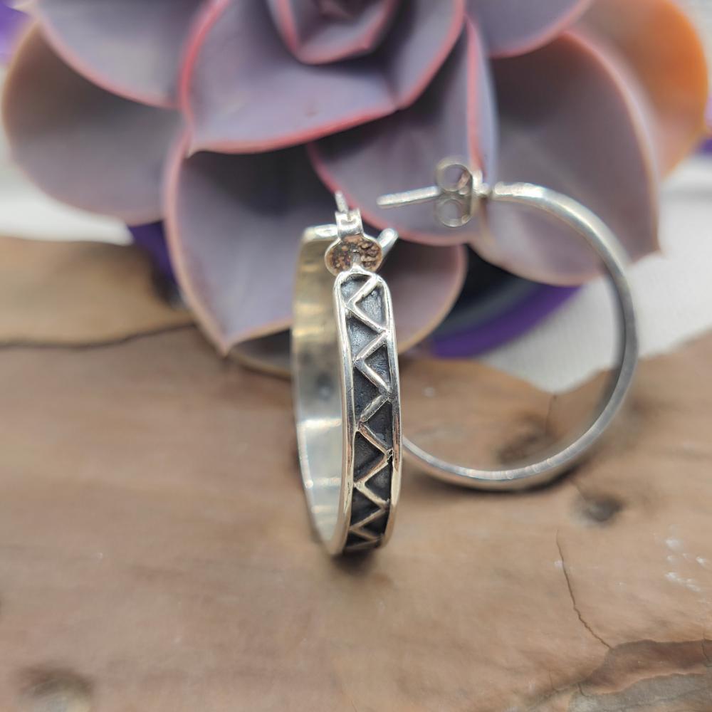 Orecchini a cerchio decorato in argento 925 - ANAYA