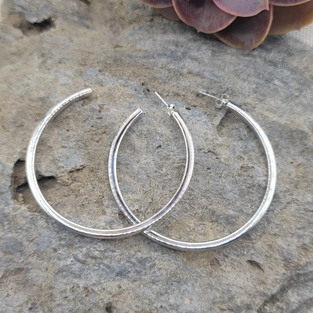 Orecchini a cerchio aperto in argento 925 - MEJI