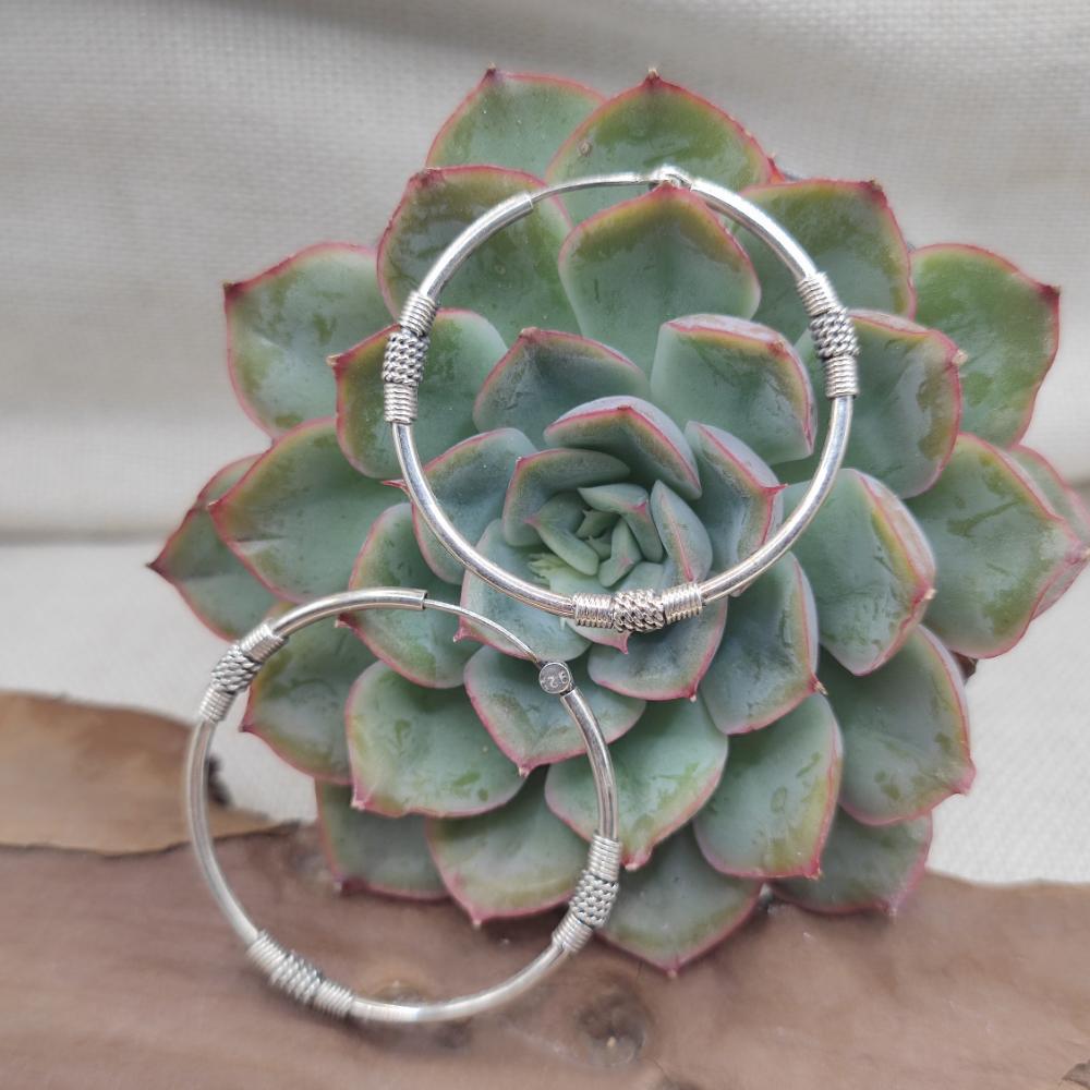 Orecchini a cerchio decorato in argento 925 - GOMTI