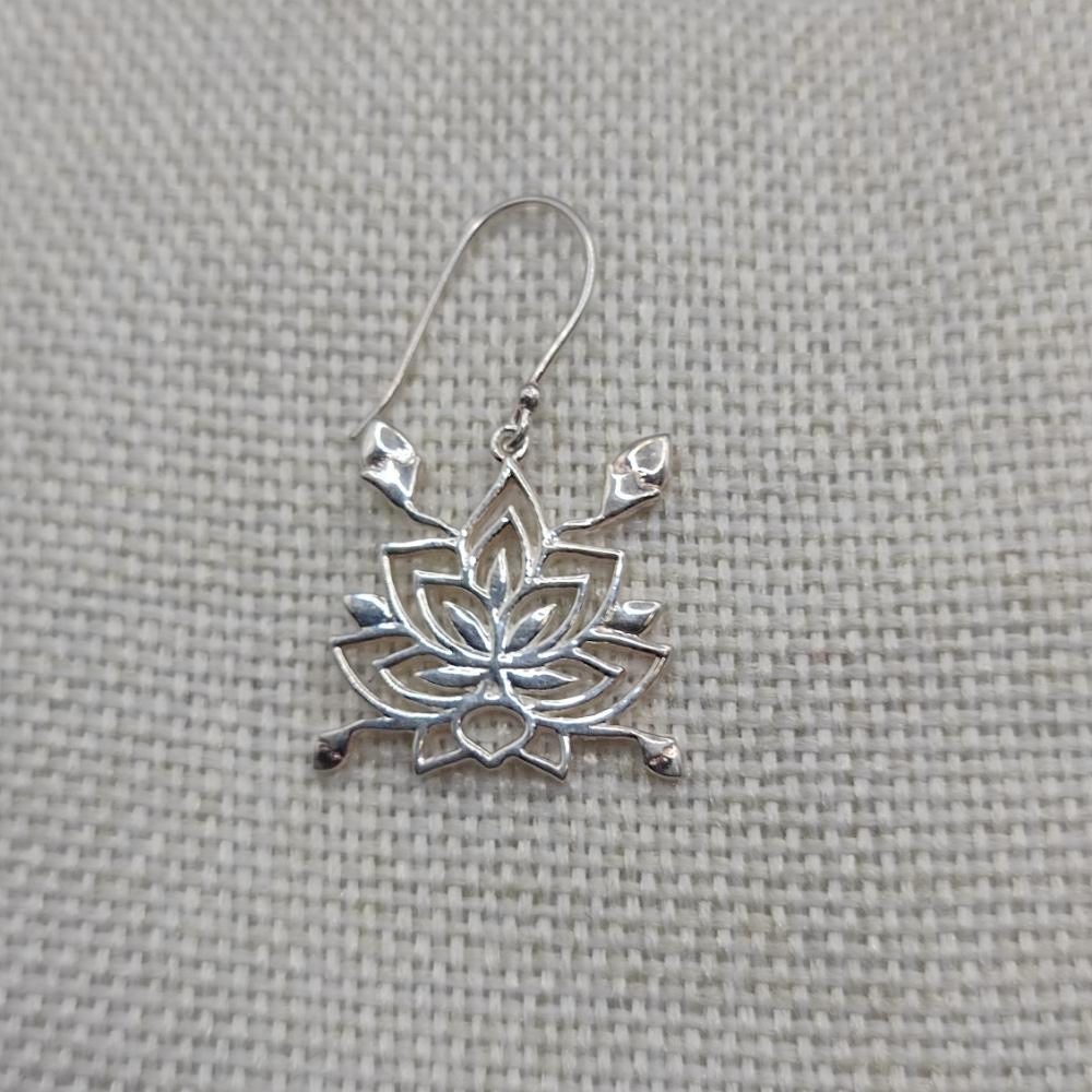 Orecchini in argento 925 con fiore di loto - CHAMBAL