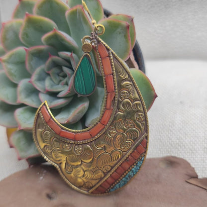 ORECCHINI tibetani in ottone con malachite - URAVAKONDA