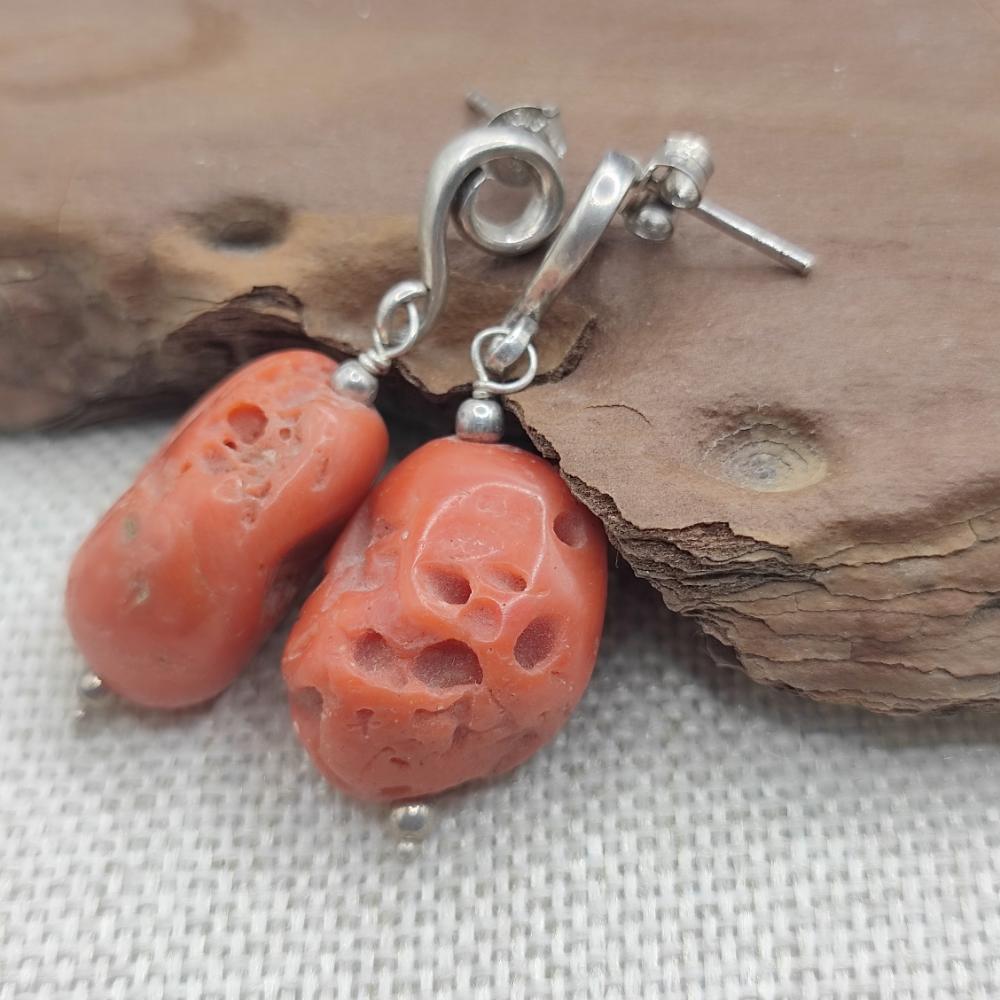 Orecchini artigianali in argento 925 con corallo - LEELA