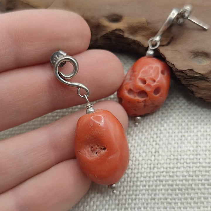 Orecchini artigianali in argento 925 con corallo - LEELA