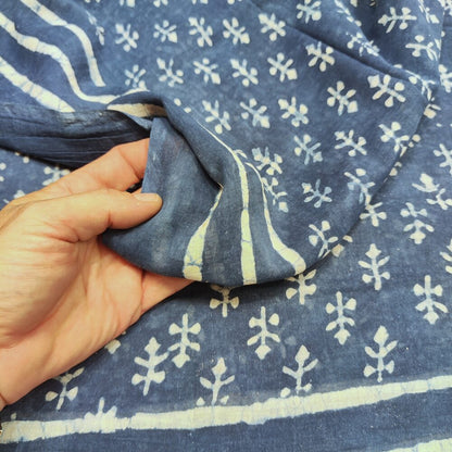 Pareo - Sarong BATIK etnico in 100% cotone artigianale - ENFOLA – blu e bianco