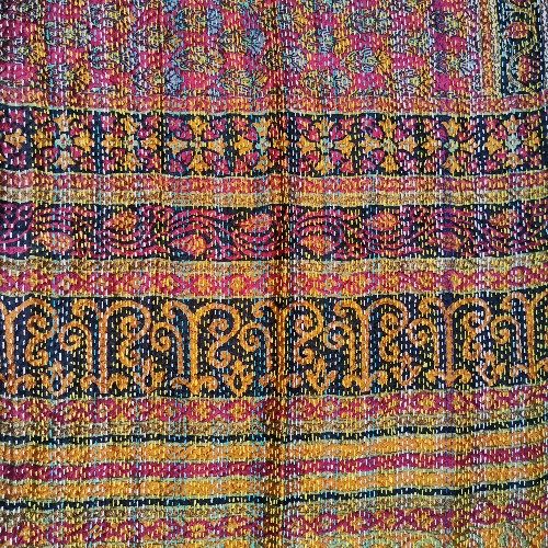 Sciarpa KANTHA con tessuti vintage misto seta ricamo a mano azzurro - RAJA – immagine8