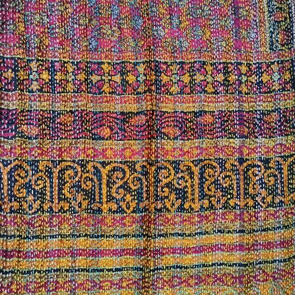 Sciarpa KANTHA con tessuti vintage misto seta ricamo a mano azzurro - RAJA – immagine8