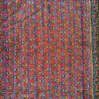Sciarpa KANTHA con tessuti vintage misto seta ricamo a mano azzurro - RAJA – immagine7