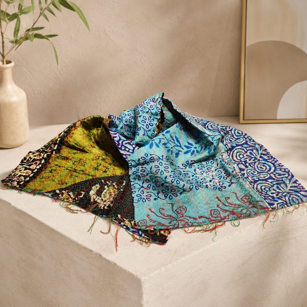 Sciarpa KANTHA con tessuti vintage misto seta ricamo - ALAN – immagine1