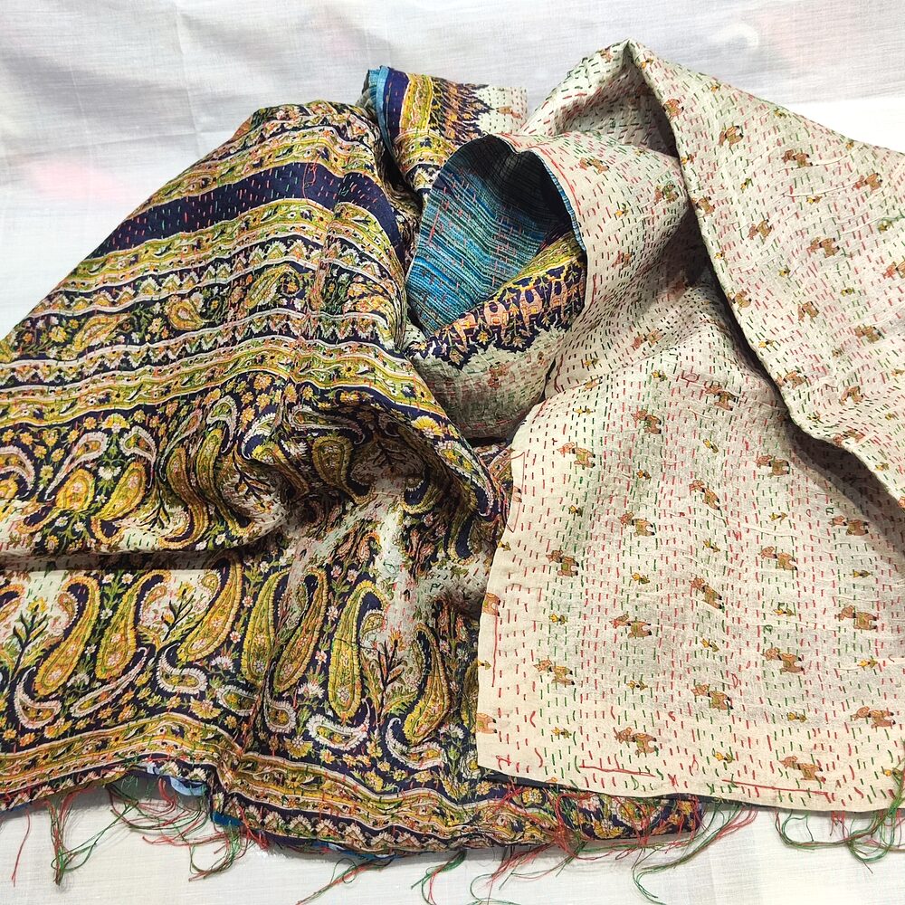 Sciarpa KANTHA con tessuti vintage misto seta ricamo - MOGHUL – intero