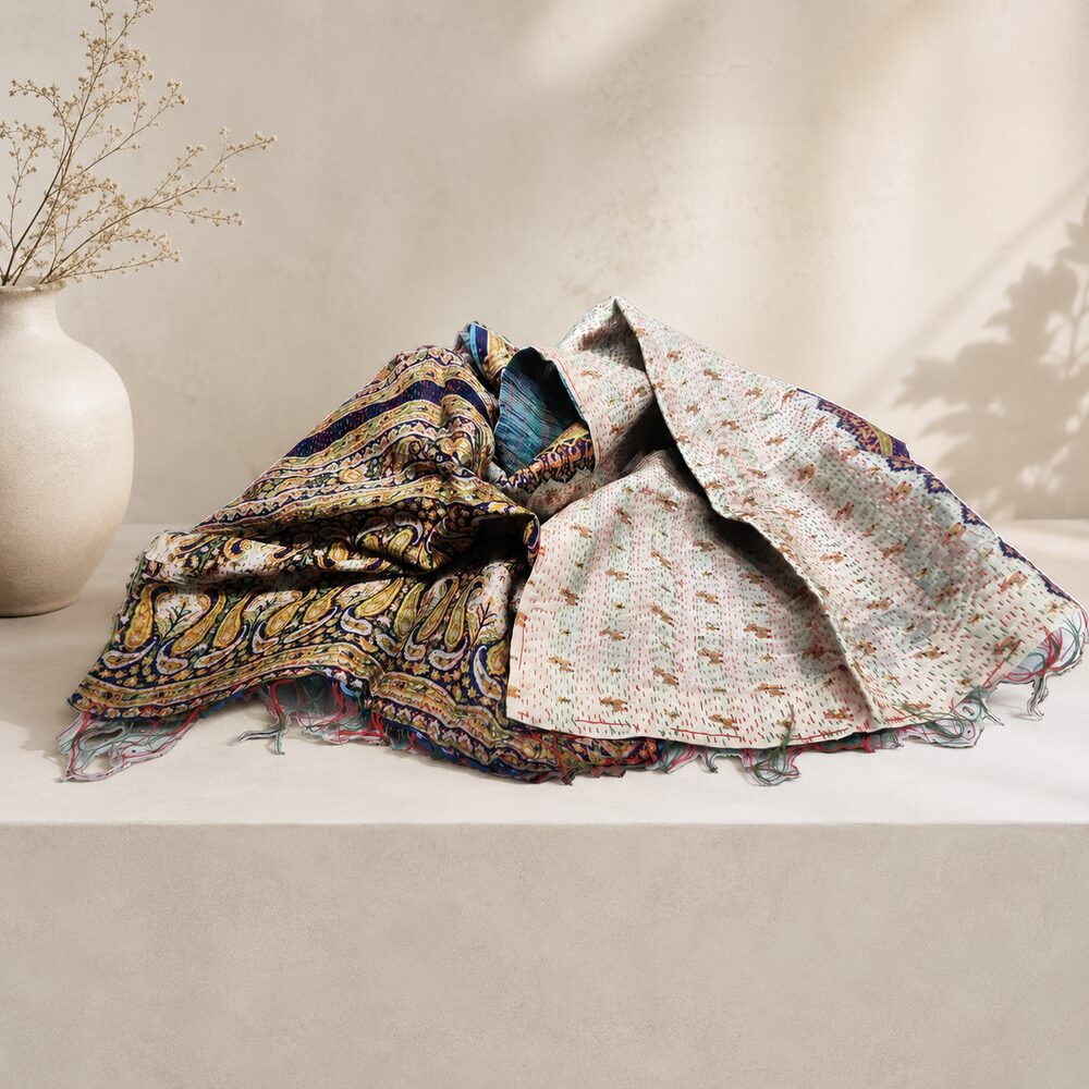 Sciarpa KANTHA con tessuti vintage misto seta ricamo - MOGHUL – studio
