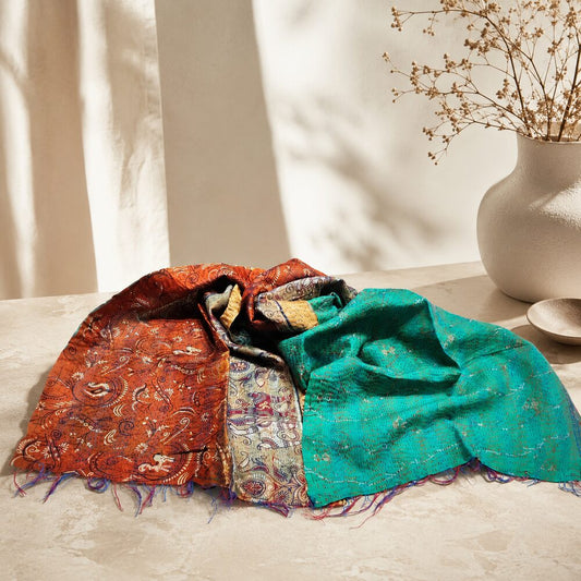 Sciarpa KANTHA con tessuti vintage misto seta ricamo - MEINA