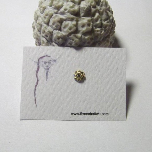 Orecchino da naso in oro 18  fiore 5mm 624