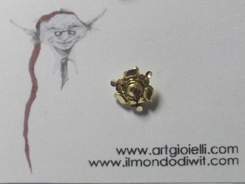 Orecchino da naso in oro 18 fiore 5 mm - DIVEESEMA – immagine2