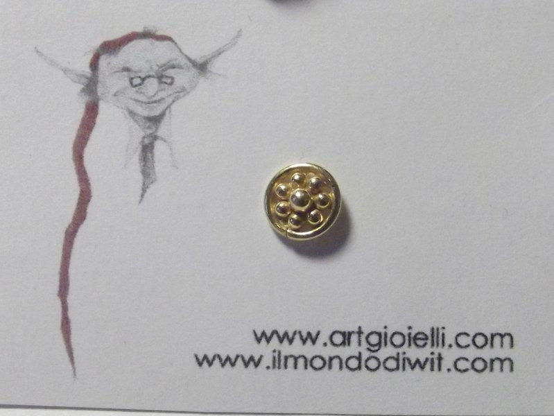 Orecchino da naso in oro 18 carati fiore 5 mm - ZAHIRABAD – immagine2