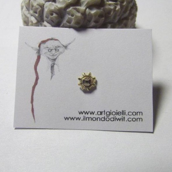 Orecchino da naso in oro 18  fiore 5mm 641