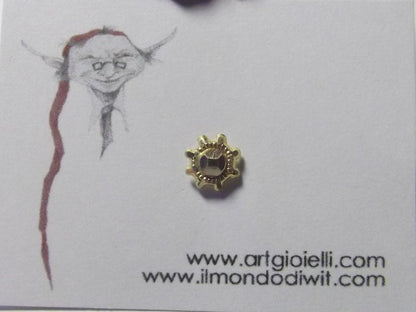 Orecchino da naso in oro 18 carati fiore 5 mm - SHASHPUR – immagine2