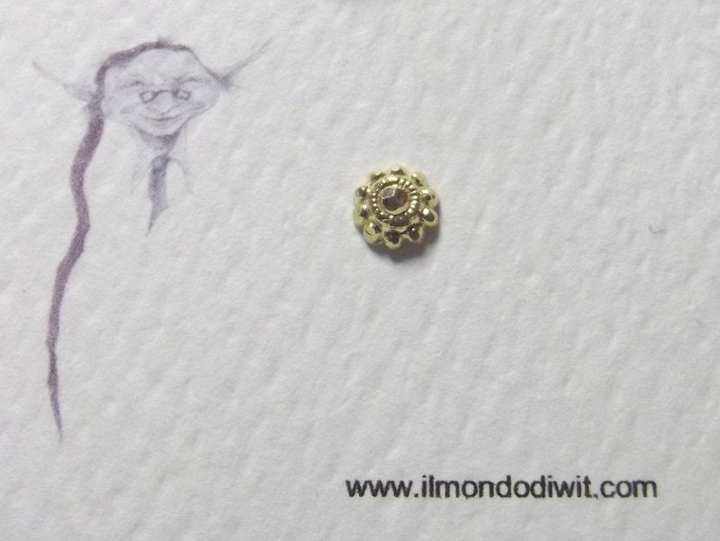 Orecchino da naso in oro 18 carati fiore 5 mm - KONARK – immagine2
