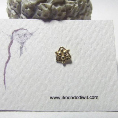 Orecchino da naso in oro 18  fiore 5mm 656