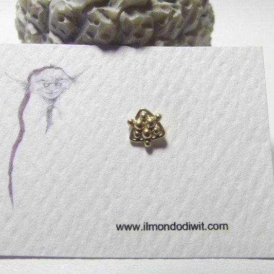 Orecchino da naso in oro 18  fiore 5mm 656