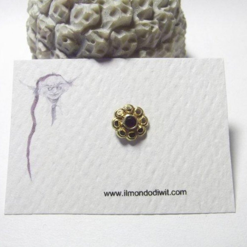 Orecchino da naso in oro 18  fiore 5mm 659