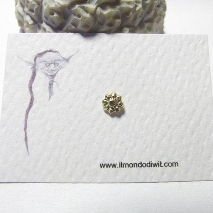 Orecchino da naso in oro 18  fiore 5mm 660