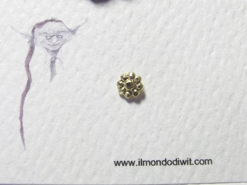 Orecchino da naso in oro 18 carati fiore 5 mm - PARADIP – immagine2