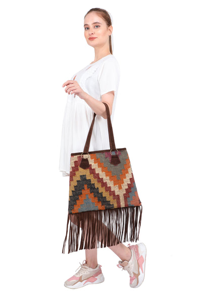 Borsa artigianale realizzato con KILIM e Cuoio