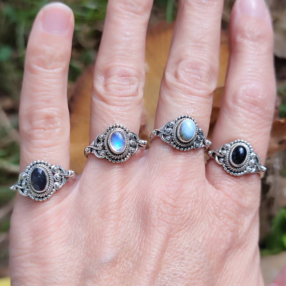 Anello argento 925 con pietra ovale - KUDALOI