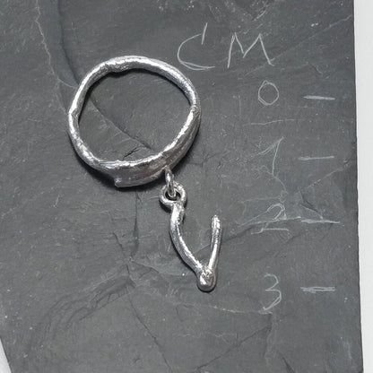 ANELLO PERSONALIZZATO con lettera in argento 925 anello artigianale – V