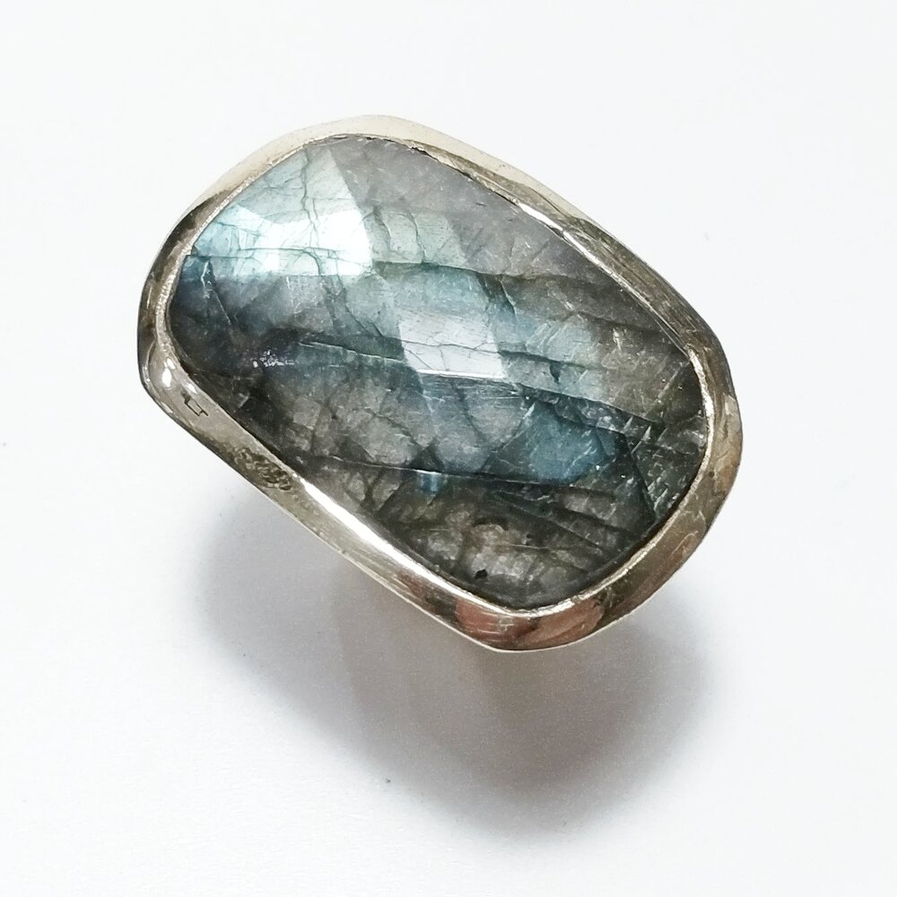 ANELLO artigianalein argento 925 con Labradorite | GIOIELLI CON PIETRE