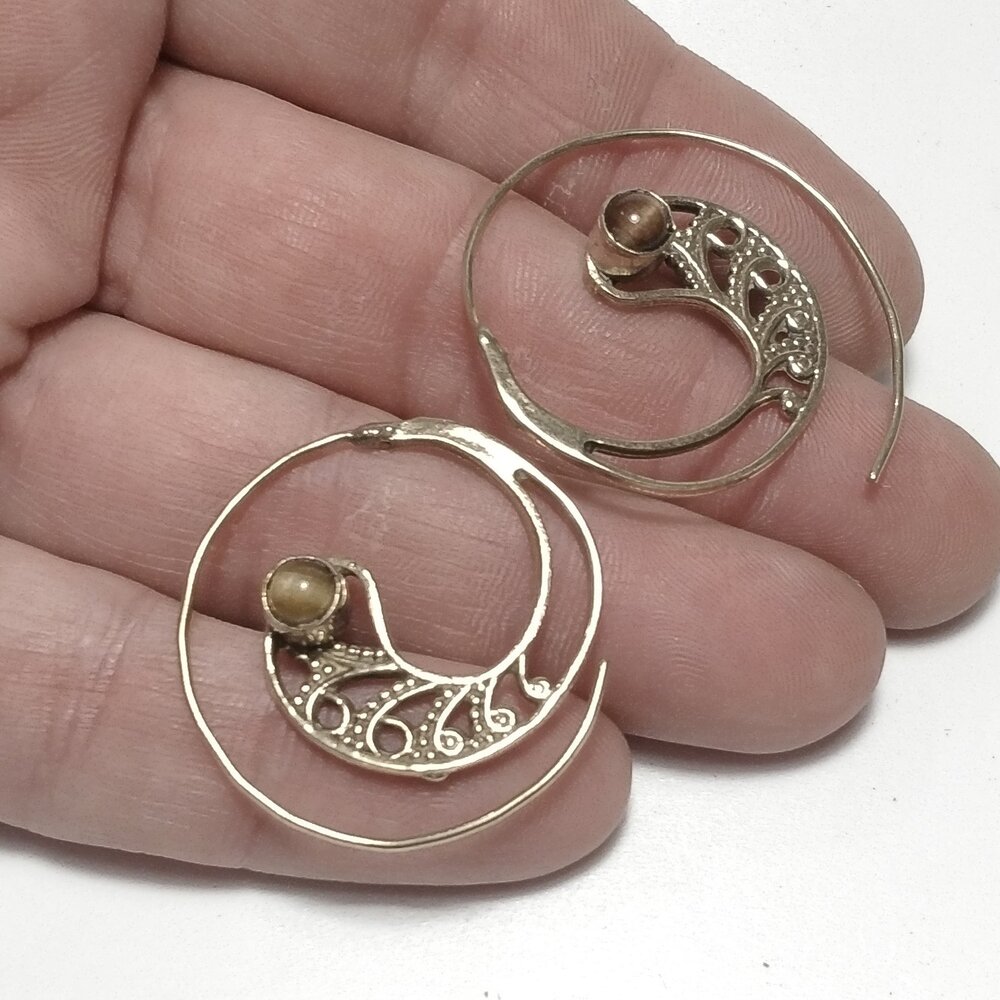 ORECCHINI ETNICI Ottone lucido a spirale - Occhio di Tigre