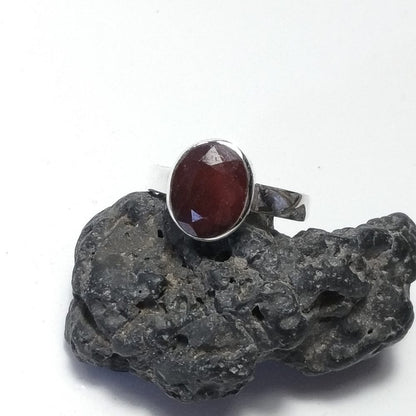 ANELLO artigianale in argento 925 con Radice di Rubino
