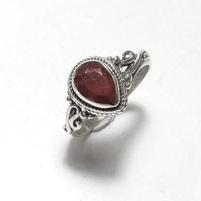 ANELLO artigianale in argento 925 - radice di rubino