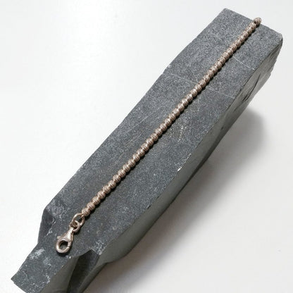 Bracciale in argento con tubi diamantati