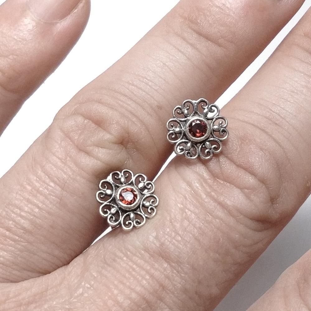 Mini ORECCHINI Argento 925 ORECCHINI Granato | ORECCHINI da lobo – immagine5